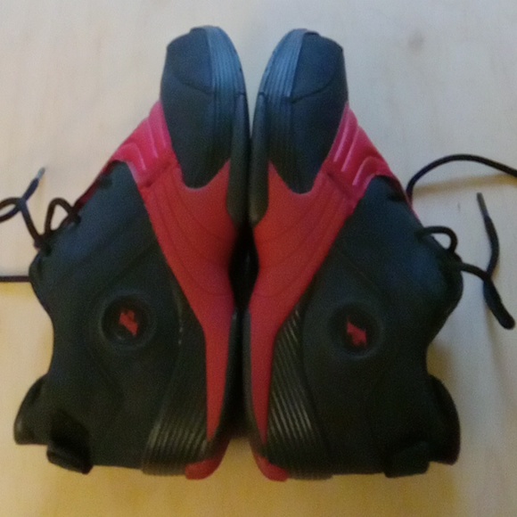 Reebok Answers (A.I.'s) Red & Black-DMX..size 12. - Picture 5 of 10